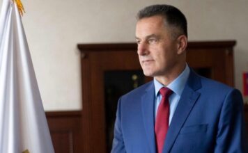 Gradonačelnik Biševac: Najoštrije osuđujem vandalski čin ispisivanja grafita gradonacelnik-bisevac:-najostrije-osudjujem-vandalski-cin-ispisivanja-grafita