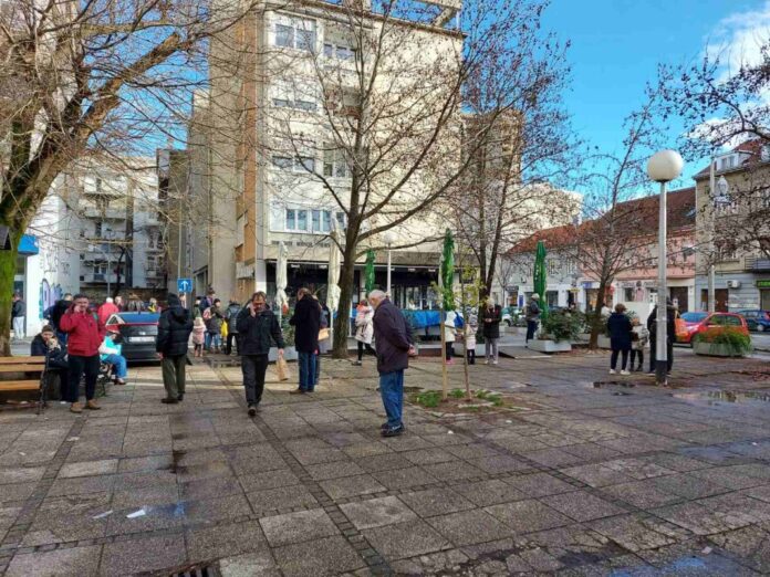 mladic-sa-macetom-upao-u-zagrebacku-klasicnu-gimnaziju