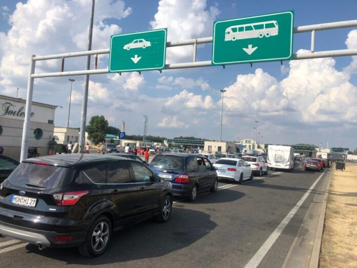 spreceno-krijumcarenje-tableta-racunara,-kamagre-i-cigareta