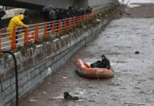 Najmanje 10 osoba izgubilo život u poplavama najmanje-10-osoba-izgubilo-zivot-u-poplavama