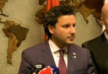 Abazović: Akcija u toku, snažan udarac kriminalcima abazovic:-akcija-u-toku,-snazan-udarac-kriminalcima