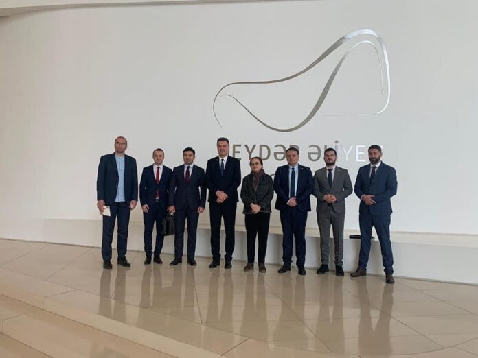 bisevac-sa-predstavnicima-ministarstva-kulture-azerbejdzana bisevac-sa-predstavnicima-ministarstva-kulture-azerbejdzana