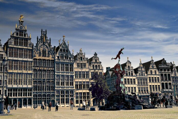 vlasti-sumnjaju-da-eksplozija-u-antverpenu-ima-veze-s-organizovanim-kriminalom vlasti-sumnjaju-da-eksplozija-u-antverpenu-ima-veze-s-organizovanim-kriminalom