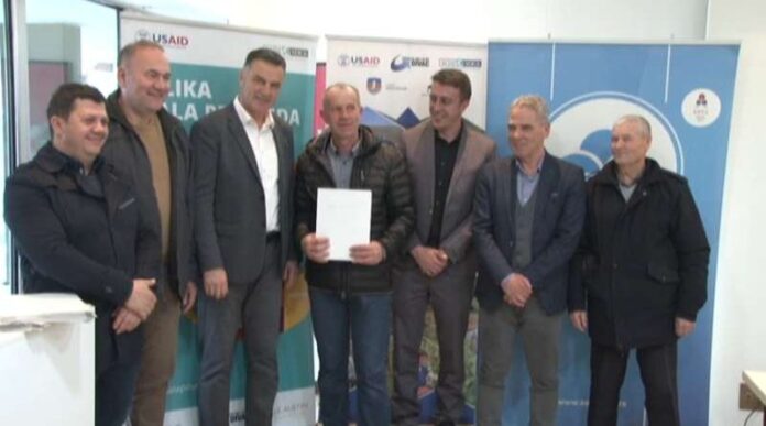 poljoprivrednicima-iz-fonda-za-razvoj-poljoprivrede-podeljeno-6.7-miliona-dinara