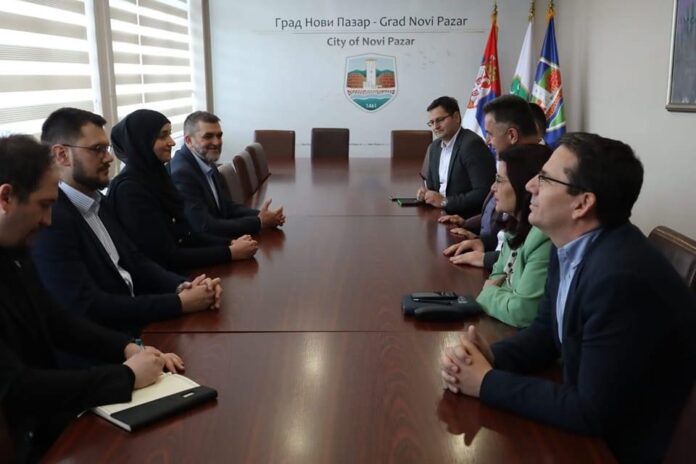gradonacelnik-bisevac-se-sastao-sa-predstavnicima-bosnjackog-nacionalnog-vijeca