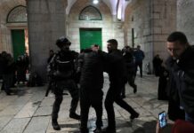 Izraelska policija intervenisala u džamiji Al-Aksa, ima povređenih izraelska-policija-intervenisala-u-dzamiji-al-aksa,-ima-povredjenih