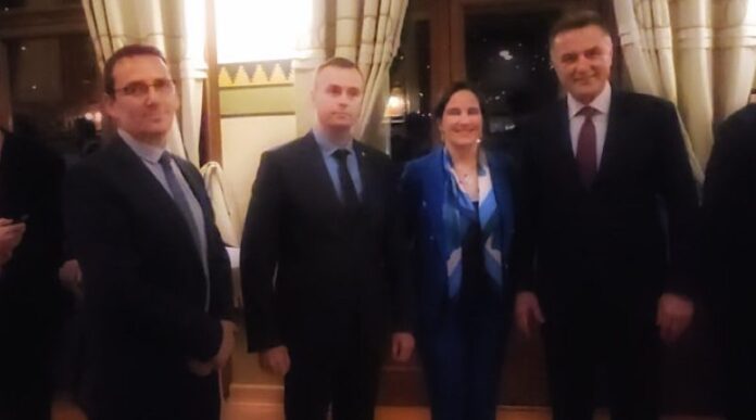 dan-sarajeva:cuvari-isabegovog-amaneta-jacaju-veze-bratskih-gradova