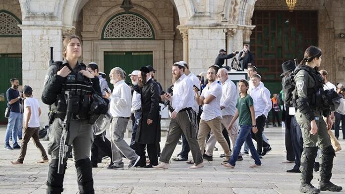 krajnje-desnicarski-jevrejski-doseljenici-upali-su-u-dzamiju-al-aksa