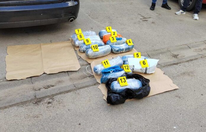 u-jagodini-policija-zaplenjenila-13-kilograma-marihuane,-uhapsen-muskarac