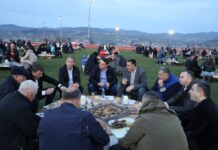 Ljajić organizovao najveći iftar u Evropi (FOTO/VIDEO) ljajic-organizovao-najveci-iftar-u-evropi-(foto/video)