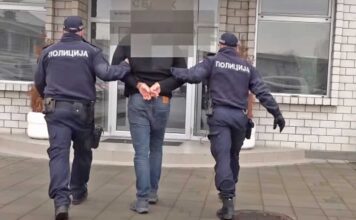 Uhapšen zbog sumnje da je pretukao mladića u Studenstkom parku uhapsen-zbog-sumnje-da-je-pretukao-mladica-u-studenstkom-parku