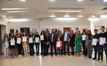 NOVI PAZAR: Izložba najboljih likovnih radova na Festivalu stvaralašva mladih novi-pazar:-izlozba-najboljih-likovnih-radova-na-festivalu-stvaralasva-mladih