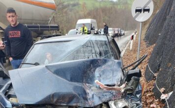 Težak udes na putu Novi Pazar – Tutin! Jedno lice hospitalizovano (VIDEO) tezak-udes-na-putu-novi-pazar-–-tutin!-jedno-lice-hospitalizovano-(video)