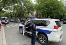 UŽIVO SA LICA MESTA: Ubijeno najmanje 6 do 8 dece, učiteljica i radnik obezbeđenja! Poznat identitet učenika koji je pucao uzivo-sa-lica-mesta:-ubijeno-najmanje-6-do-8-dece,-uciteljica-i-radnik-obezbedjenja!-poznat-identitet-ucenika-koji-je-pucao