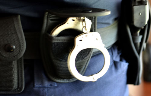 odredjen-pritvor-ocu-osumnjicenog-za-masakr-u-mladenovcu odredjen-pritvor-ocu-osumnjicenog-za-masakr-u-mladenovcu