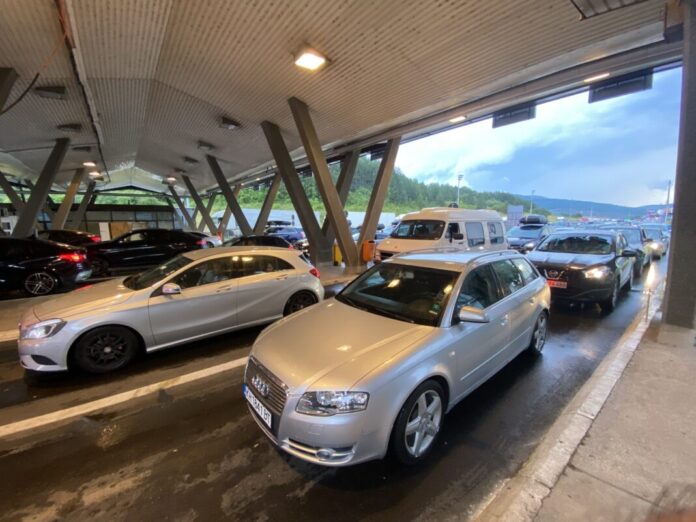 sprecen-ilegalni-prenos-novca-na-granicnom-prelazu-batrovci sprecen-ilegalni-prenos-novca-na-granicnom-prelazu-batrovci