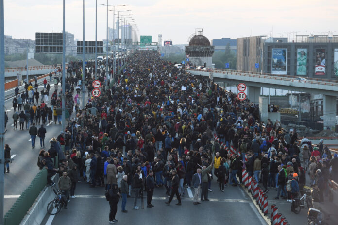 gazela-i-dalje-blokirana,-ne-zna-se-koliko-ce-potrajati