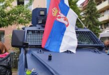 Zvečan: Četiri S i srpska trobojka na vozilima kosovske policije zvecan:-cetiri-s-i-srpska-trobojka-na-vozilima-kosovske-policije