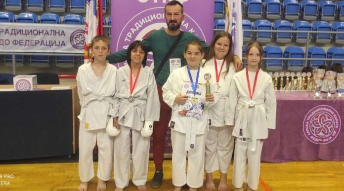 zlato-i-cetiri-bronze-za-jin-jang-u-kraljevu zlato-i-cetiri-bronze-za-jin-jang-u-kraljevu