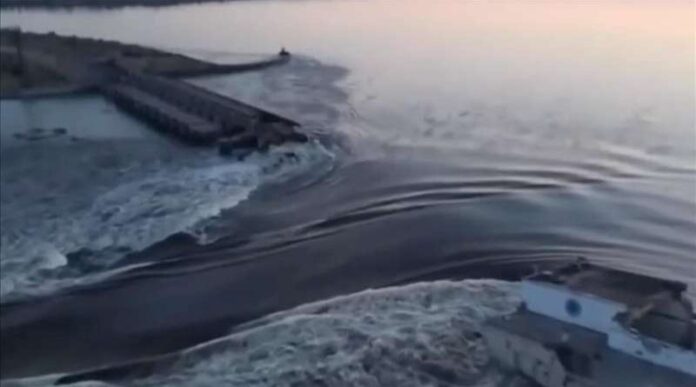 urusena-brana-na-dnjepru-u-hersonskoj-oblasti,-u-toku-evakuacija-stanovnistva