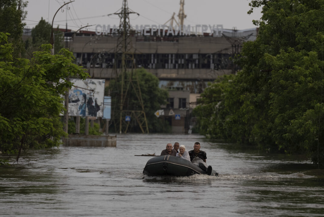 rusija-u-proteklom-danu-evakuisala-300-ljudi-iz-hersonske-oblasti-zbog-poplava