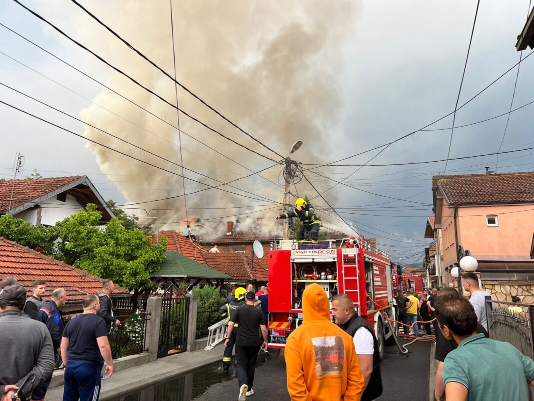 pozar-u-novom-pazaru-–-gori-kuca-u-hercegovackoj-ulici