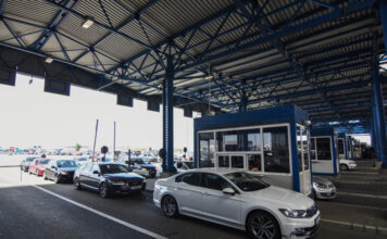 Na Kelebiji zaplenjeno 120.000 evra i hartije vredne 15 miliona evra na-kelebiji-zaplenjeno-120.000-evra-i-hartije-vredne-15-miliona-evra