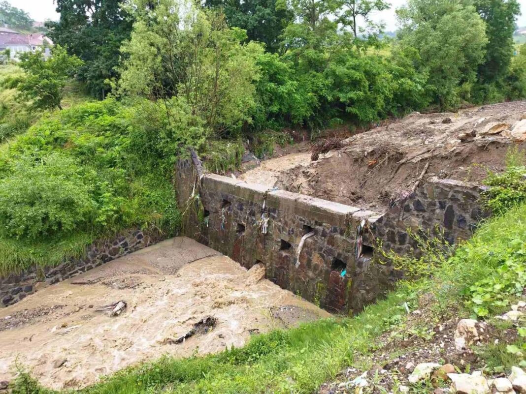 situacija-sa-poplavama-u-cacku-i-novom-pazaru-stabilizovana