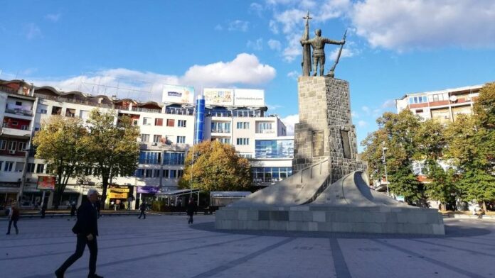 trojica-pripadnika-tzv.kosovske-policije-pusteni-da-se-brane-sa-slobode