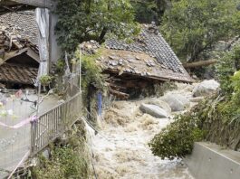 japan:-najmanje-dve-osobe-poginule,-sestoro-nestalo-u-poplavama