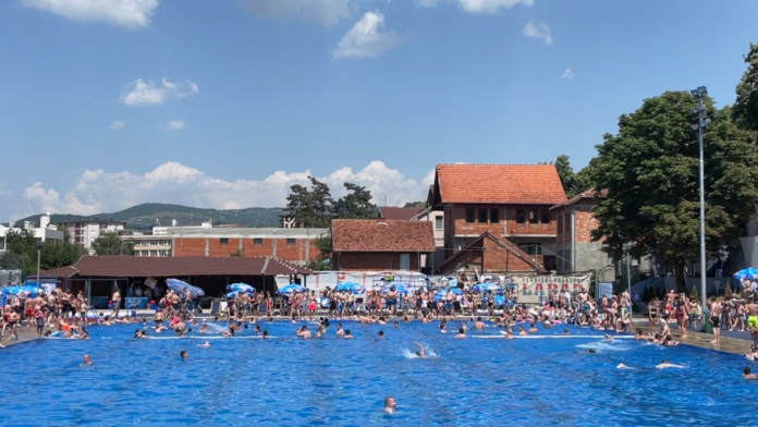 otvoren-gradski-bazen-u-novom-pazaru otvoren-gradski-bazen-u-novom-pazaru