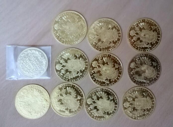 carinici-zaplenili-nakit-i-zlatnike-vredne-vise-od-40-hiljada-evra