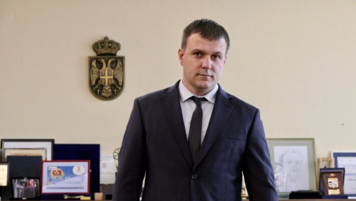 na-lokalnom-portalu-u-novom-pazaru-upucene-pretnje-smrcu-ministru-memicu na-lokalnom-portalu-u-novom-pazaru-upucene-pretnje-smrcu-ministru-memicu