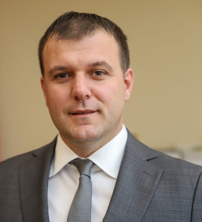 memic:-rasim-ljajic-da-se-vrati-u-vladu