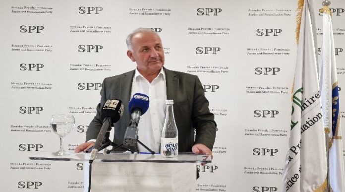 mujagic:-i-ugljanin-bio-deo-vuciceve-vlasti!-da-nemamo-dvostruke-arsine mujagic:-i-ugljanin-bio-deo-vuciceve-vlasti!-da-nemamo-dvostruke-arsine