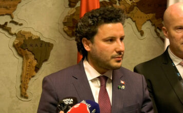 Policija Crne Gore potvrdila: Došlo do incidenta u Top Hilu, Dritan Abazović nije bio ugrožen policija-crne-gore-potvrdila:-doslo-do-incidenta-u-top-hilu,-dritan-abazovic-nije-bio-ugrozen