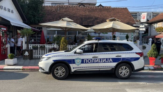 pu-novi-pazar:-uhapsena-dva-napadaca-na-poslasticara,-udarali-ga-pesnicama-i-naneli-mu-povrede-makazama
