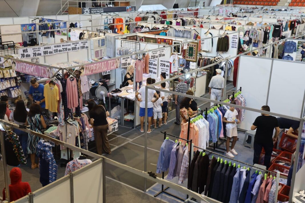 otvoren-letnji-vasar-u-novom-pazaru!-velika-posecenost-i-ove-godine