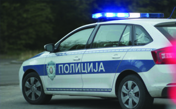 DRAMA U JAGODINI: Izvršitelji stan od 66 kvadrata prodali za 6.000 evra, čovek preti samoubistvom drama-u-jagodini:-izvrsitelji-stan-od-66-kvadrata-prodali-za-6.000-evra,-covek-preti-samoubistvom