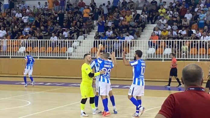 sas-tvrd-orah,-pazar-upisao-trojku