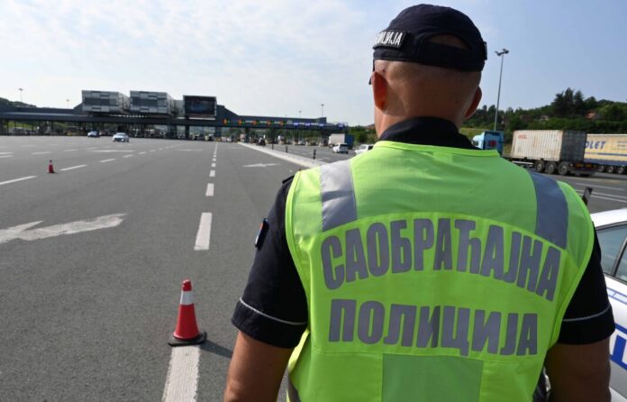 mup:-za-tri-dana-poginulo-osam-osoba-u-saobracajnim-nezgodama,-apel-da-vozaci-postuju-pravila