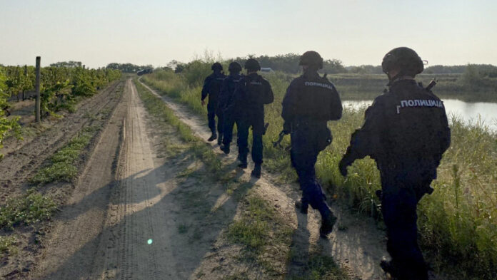 jedna-osoba-poginula,-a-tri-osobe-su-ranjene-u-novom-obracunu-migranata-u-srbiji,-policija-pokrenula-veliku-akciju