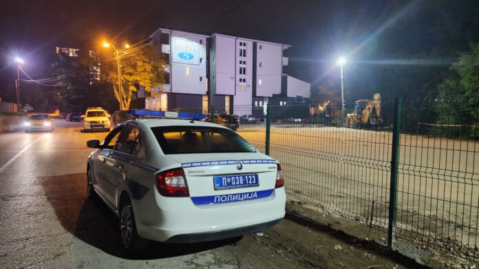 mladic-koji-je-upucan-u-glavu-hitno-transportovan-za-kc-kragujevac,-kolega-ga-pucao-zbog-baksisa? mladic-koji-je-upucan-u-glavu-hitno-transportovan-za-kc-kragujevac,-kolega-ga-pucao-zbog-baksisa?