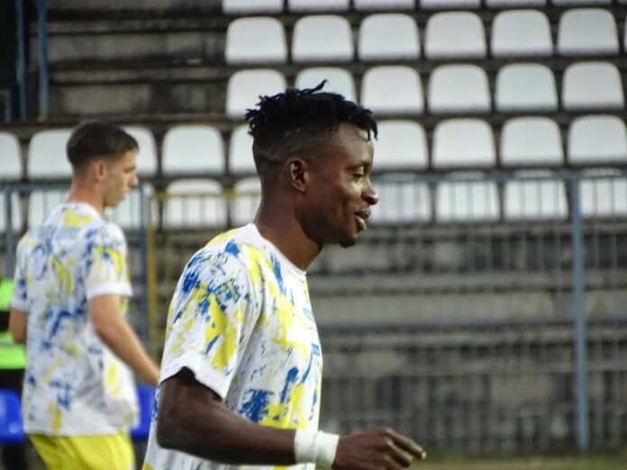 uzbuljivo-u-lucanima!-crveni-i-penal-u-prvih-20-minuta-igre,-ljajic-poceo-drugo-poluvreme