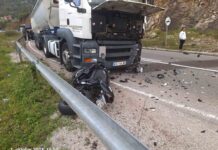 Tragedija kod Kokinog Broda: Nastradao vozač motora u sudaru sa kamionom (FOTO) tragedija-kod-kokinog-broda:-nastradao-vozac-motora-u-sudaru-sa-kamionom-(foto)