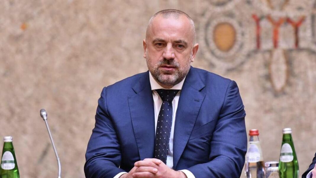 milan-radoicic-vidjen-na-sahrani-stefana-nedeljkovica-koji-je-nastradao-u-banjskoj