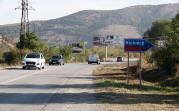 Grafit UČK kod Gračanice, prefarban naziv sela Kišnica na srpskom grafit-uck-kod-gracanice,-prefarban-naziv-sela-kisnica-na-srpskom