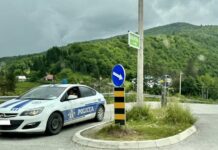Neverovatna potera u Rožajama, policija pronašla maloletnika (15) koji je ukrao dva automobila neverovatna-potera-u-rozajama,-policija-pronasla-maloletnika-(15)-koji-je-ukrao-dva-automobila