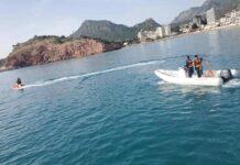 Tragičan kraj: Telo utopljene Moldavke pronađeno kod Sutomora na 20 metara od obale, kako pluta uočili ga spasioci sa kopna tragican-kraj:-telo-utopljene-moldavke-pronadjeno-kod-sutomora-na-20-metara-od-obale,-kako-pluta-uocili-ga-spasioci-sa-kopna