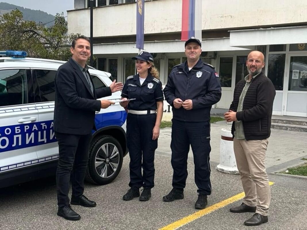 novo-vozilo-za-saobracajnu-policiju-u-novom-pazaru